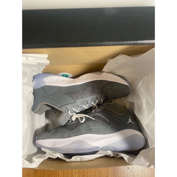 Jordan 11 CMFT Low (Cool Grey) - Picture 6 of 9